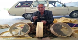 50 Yıldır Kalbur Ve Elek Yapıp Satarak Geçimini Sağlıyor