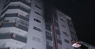 Yangında Mahsur Kalan Anne Ve Çocukları Kurtarıldı