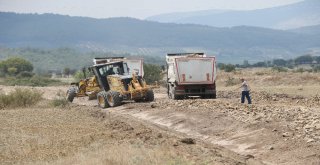 Manisada 1 Milyon Lira Karla 2 Mahalle Arasına Yol