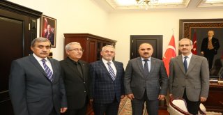 Ispartada Camiler Ve Din Görevlileri Haftası