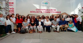 Dünya Kadınları Buluştu