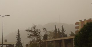 Toz Bulutu İslahiyede De Hayat Felç Etti