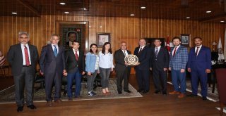 Rektör Çomaklı: “Çalışanlarımızın Sorunlarını Dert Ediniyoruz”