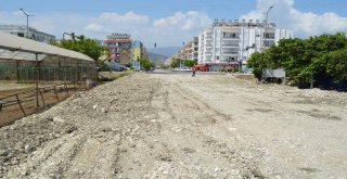 Demrede Noel Baba Caddesi Sahile Bağlanıyor