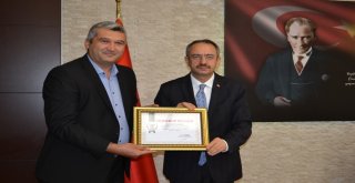 Uigad Yönetimi, Kaymakam Kubilayı Ziyaret Etti