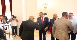 Vali Su, Kamu Görevlileri Ve Vatandaşlarla Bayramlaştı