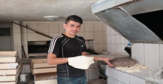 Kerkükte Başladığı Mesleğini Samsunda Devam Ettiriyor