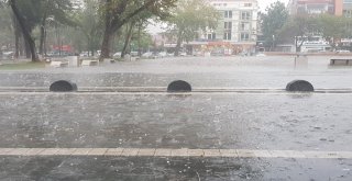Dolu Ve Sağanak Yağış Maddi Hasara Yol Açtı