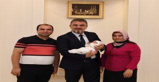 15İnci Evlilik Yıldönümlerinde Tüp Bebek Sevinci Yaşadılar