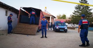 Borcu Yüzünden Babasını Öldürüp Kamyonetin Kasasına Sakladı