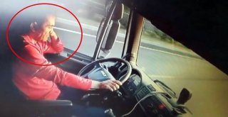 Direksiyon Başında Uyuyan Sürücünün Neden Olduğu Kaza Anının Görüntüsü Ortaya Çıktı
