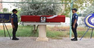 Polis Memuruna Antalyada Veda