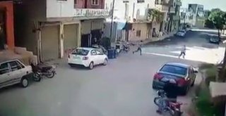 İdlibde Sivillerin Üzerine Bombalar Böyle Yağıyor