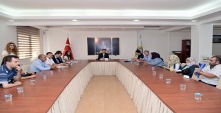 Vali Ünlü Vatandaşla Bir Araya Geldi