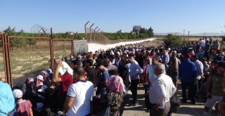 Suriyeliler Ülkelerine Gitmek İçin Depar Attı