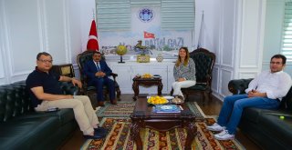 Ünlü Gazetecilerden Gürkana Ziyaret