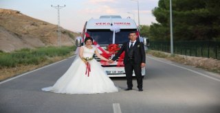 Servis Minibüsünü Gelin Arabası Yaptı