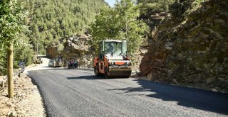 Büyükşehir'in Toroslardan Akdeniz'e asfalt hamlesi sürüyor