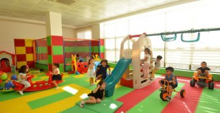 Meü Uygulama Kreşi Ve Anaokulu Kayıtları Sürüyor