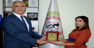 İneyderden Kaleye Teşekkür Plaketi