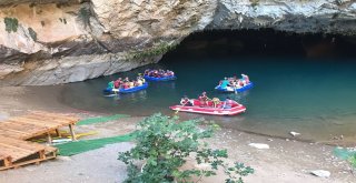 Altınbeşik Mağarası Ziyaretçilerin Akınına Uğradı