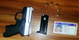 Şüphe Üzerine Durdurulan Şahsın Üzerinden Ruhsatsız Silah Çıktı