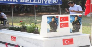 Bayramın 1. Gününde De Şehitler Yalnız Bırakılmadı