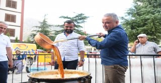 Başkan Böcek, Elmalıda Pekmez Şenliğine Katıldı