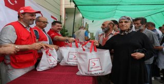 Türk Kızılayı İhtiyaç Sahiplerini Sevindirdi