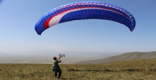 Festival Kapsamında Paraşüt Gösterisi