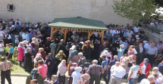 Bingölde 187 Kişilik Hac Kafilesi Dualarla Uğurlandı